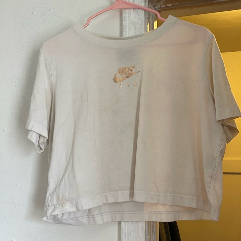 Nike air cropped tee